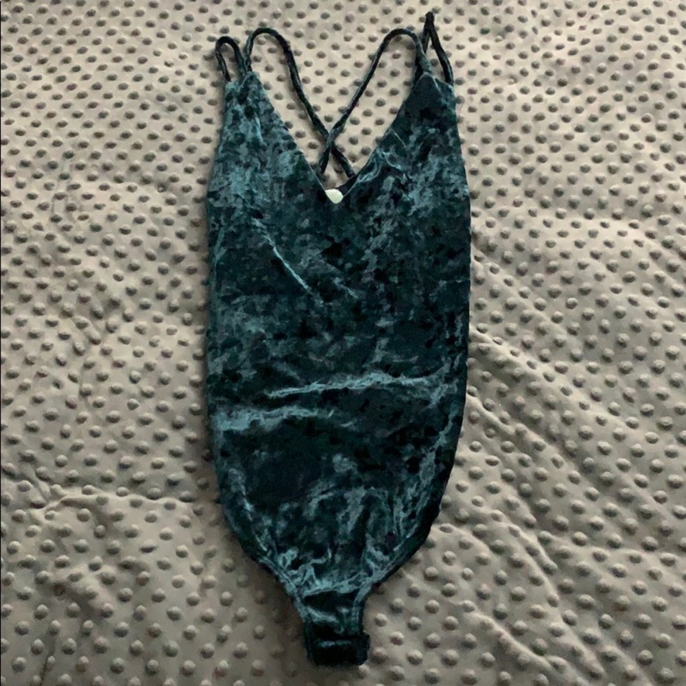 Forever 21 Emerald Velvet Crossback Bodysuit  💚